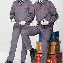 勞保服裝 守護(hù)工人健康的堅(jiān)實(shí)防線
